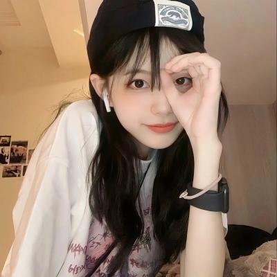 爱丽丝姨妈 封面